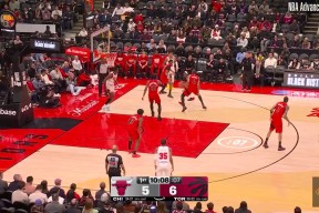 九游体育APP-包含多伦多猛龙绝杀压哨备战NBA季后赛赛前多特蒙德调整名单以备NBA总决赛，现场解说直呼：尤文图斯集结日门线救险的词条